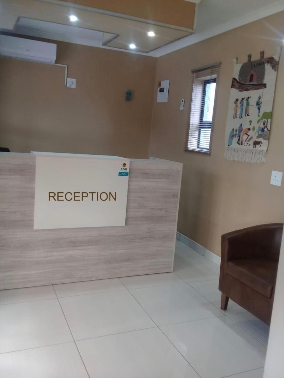 Joy Guest House-Seapoint Maseru Esterno foto